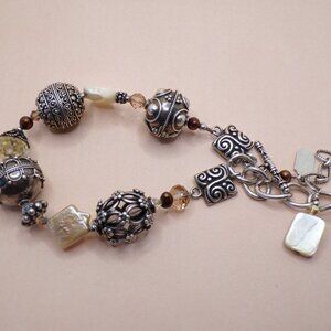 Tres Jolie Balinese Bracelet, Vintage Balinese beaded bracelet with Pearls